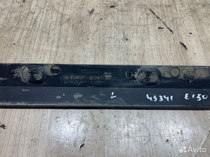 Накладка порога левая Toyota Corolla X рестайлинг (2010—2013) ZRE151 1ZR-FE