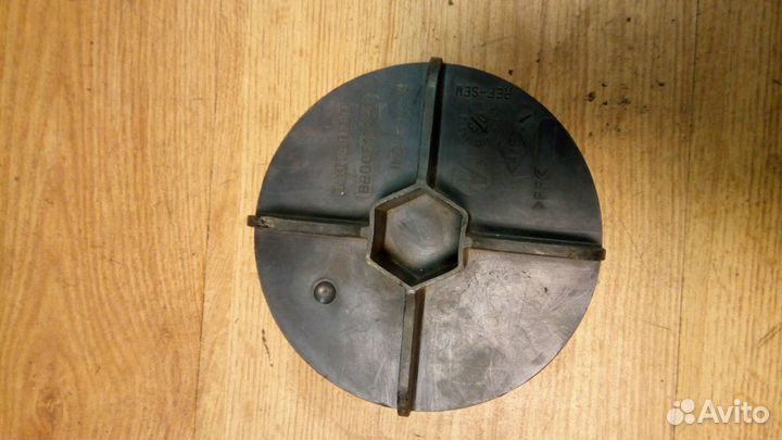 Крепление запасного колеса рено сценик 2 меган2