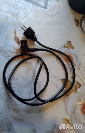 Шнур соединительный компьютерный