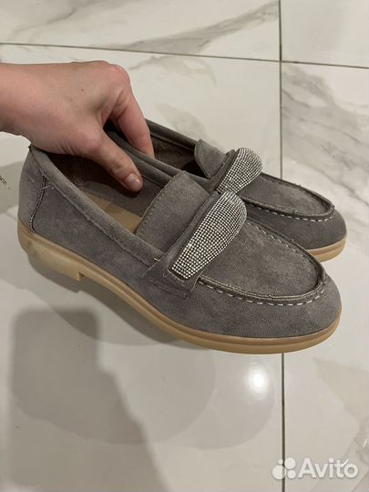 Продам новые лоферы 36