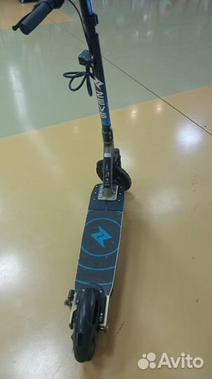 Электросамокат zevs