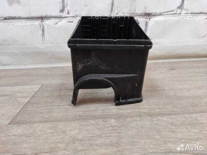 Корпус блока предохранителей volvo C70 1997-2002