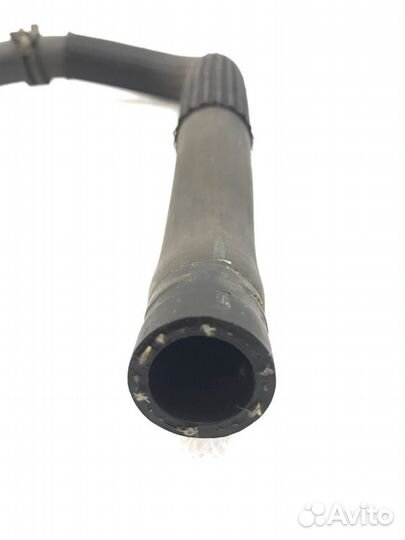 Патрубок системы охлаждения Land Rover Discovery 3