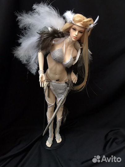 Валькирия шарнирная кукла