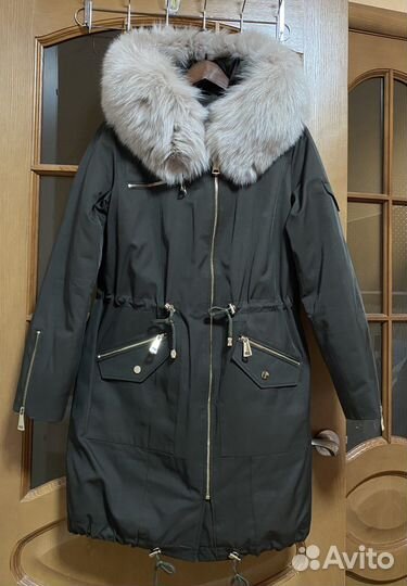 Парка с натуральным мехом 44