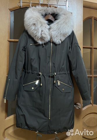 Парка с натуральным мехом 44