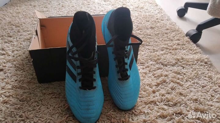 Бутсы футбольные, Adidas Predator