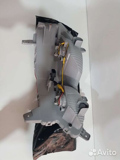 Фонарь Kia Sportage 4 зад прав новый оригинал