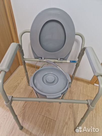 Санитарный стул туалет