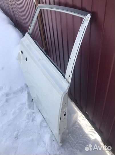 Дверь задняя правая toyota rav 4 CA40