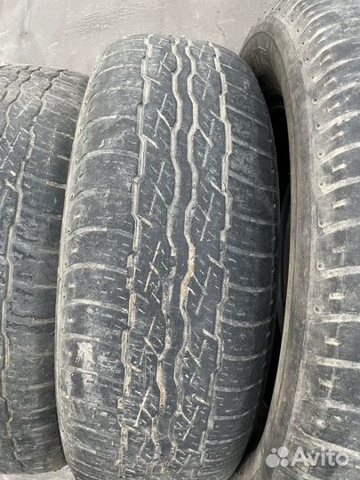 Bridgestone Dueler H/T 687 225/65 R17
