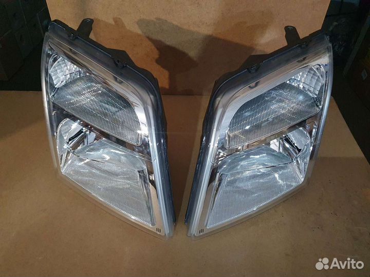 Комплект фар Ford Connect