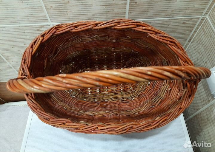 Корзина плетеная, из ивы, овальная, средняя, 10 л