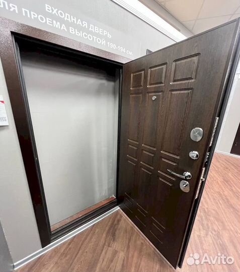 Входная дверь