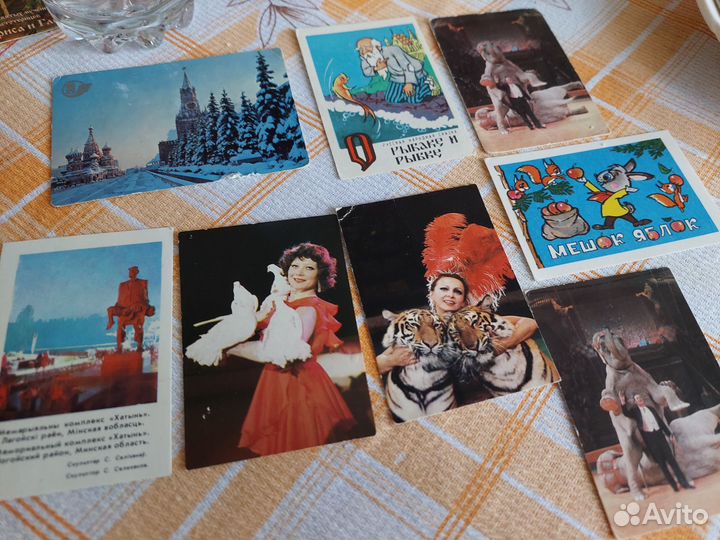 Карманные календарики много