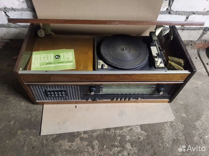 Радиоприемник ретро