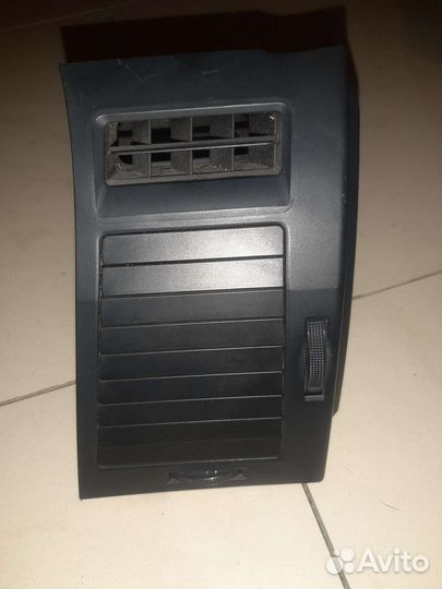 Дуйка в торпедо Тойота Марк Х 2004 - 2009г.в