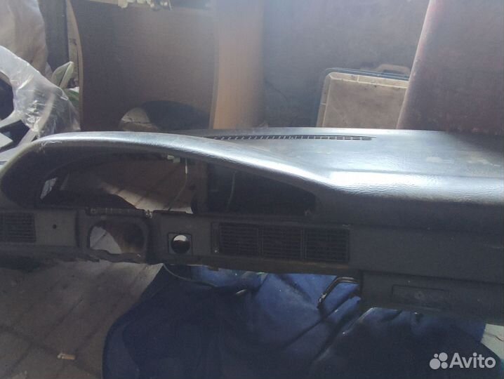 Приборная панель на Ауди 100 c3