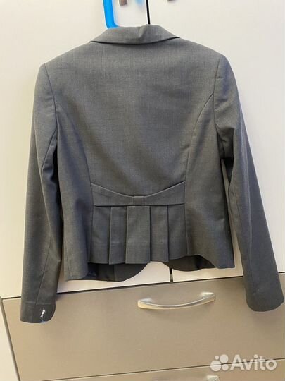 Пиджак на девочку 134 серый форма