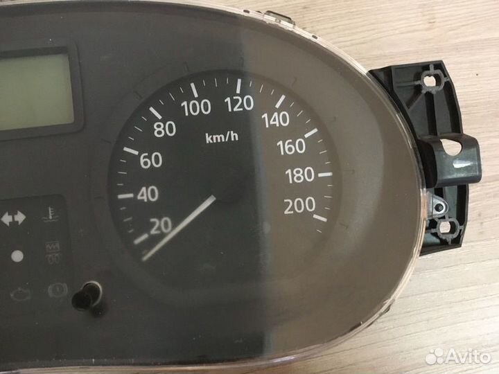 Щиток приборов МКПП Renault Logan 1 с2004-2016г Ло