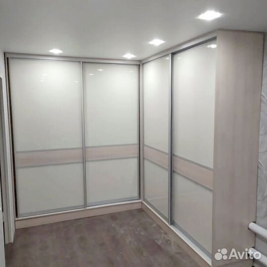 Шкаф купе угловой