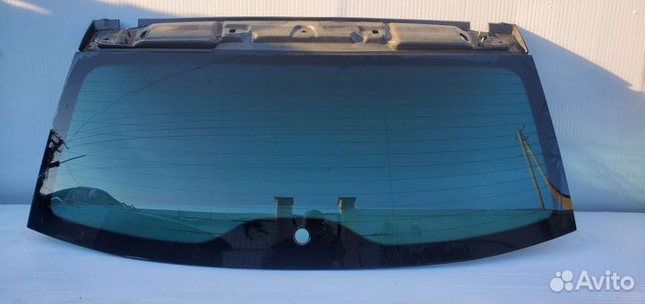 Стекло крышки багажника Volkswagen Touareg GP 7L6