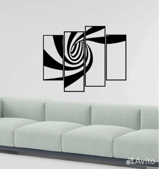 Резное панно из дерева