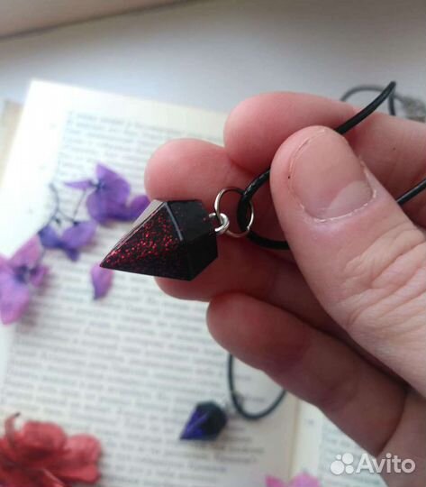 Кулоны кристаллики ручной работы