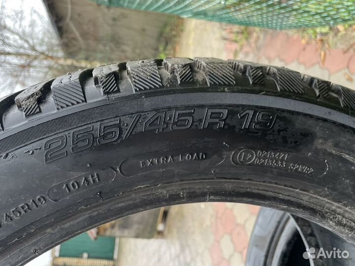 Michelin X-Ice North 3 255/45 R19 104H