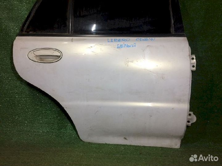 Дверь задняя правая Mitsubishi Libero CB2W Белая ц