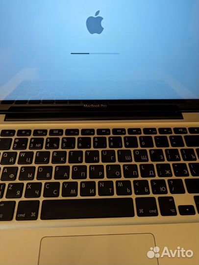 Apple MacBook Pro 2010 + зарядка на запчасти
