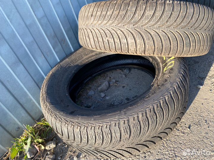 Goodyear Ultra Grip Ice Arctic 2 215/60 R16
