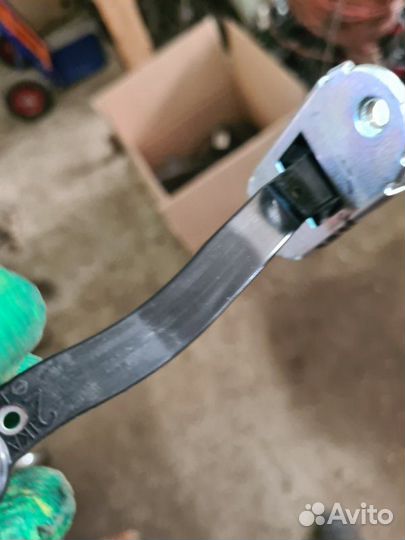 Ограничитель двери передний левый Nissan Juke F15