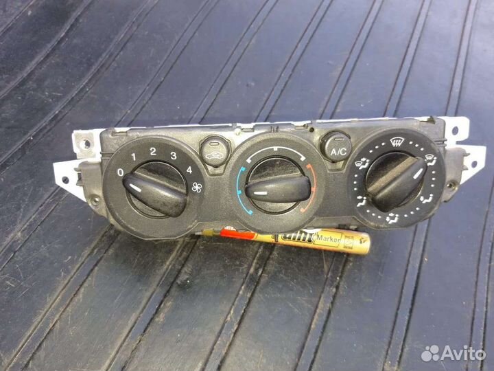 Блок управления печкой Форд Фокус 2