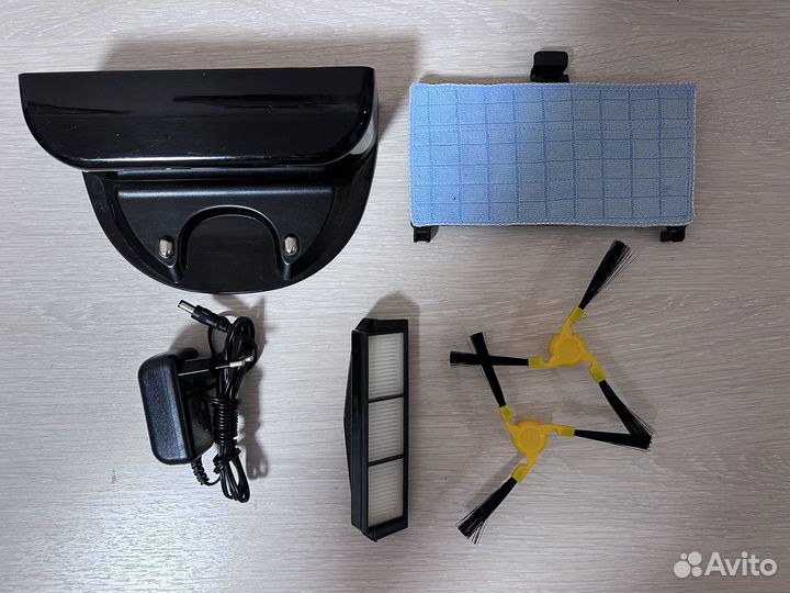 Робот-пылесос Redmond RV-R250