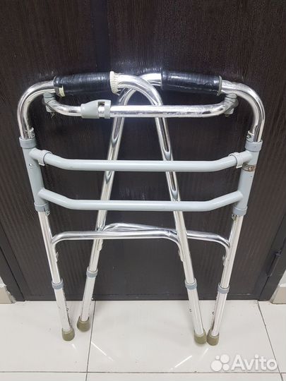 Коляска, ходунки, пелёнки, памперсы