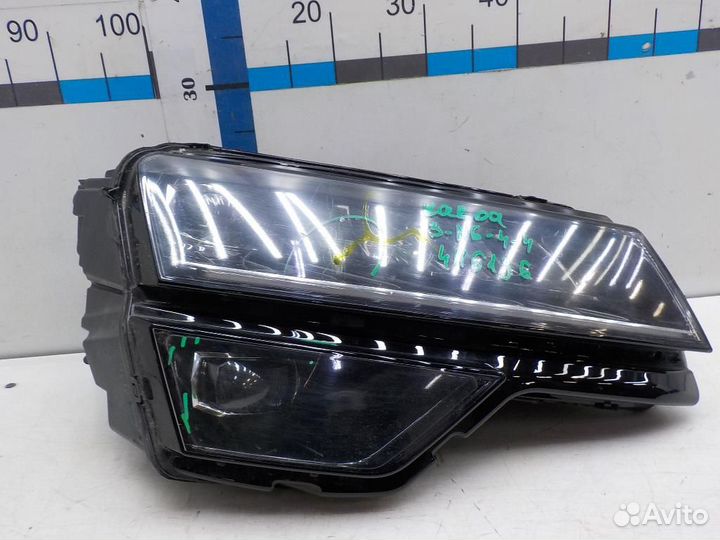 Фара правая Skoda Karoq