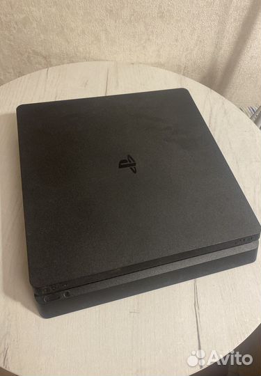 Sony playstation 4 slim