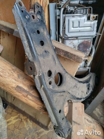 Рычаг передней подвески А3/ Golf4 VAG 1J0 407 151