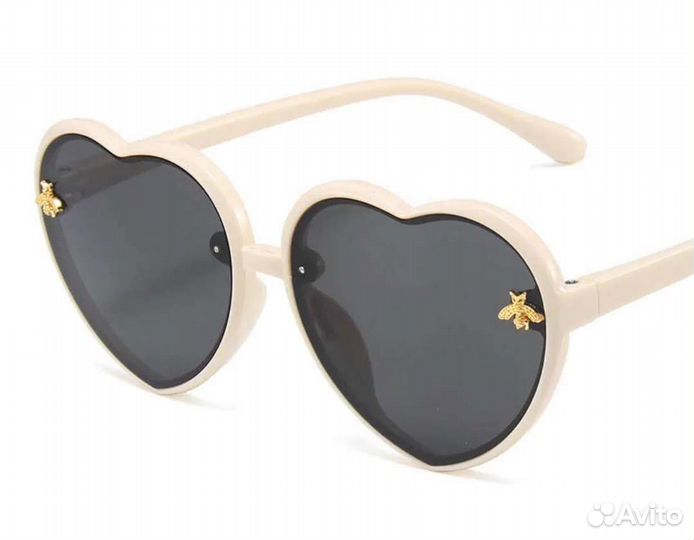 Солнцезащитные очки для девочки