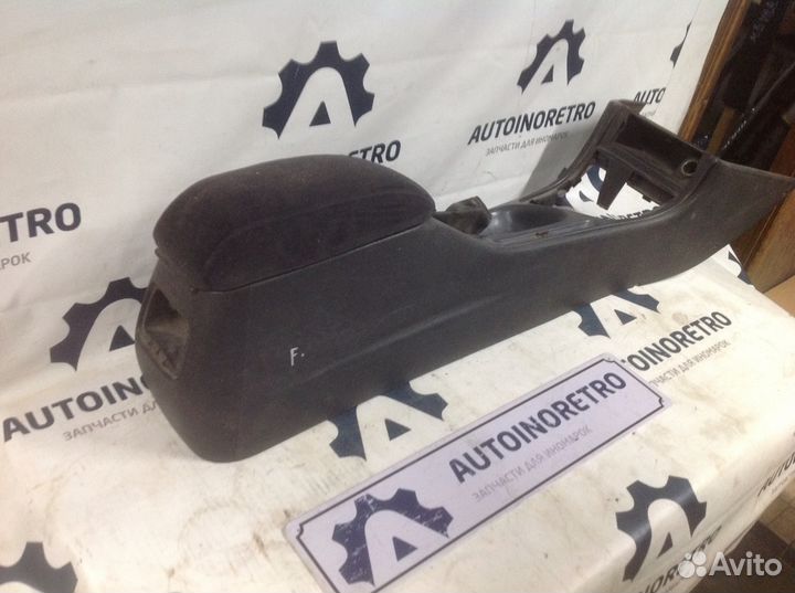 Подлокотник Форд Мондео