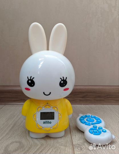 Большой зайчик Alilo G7 с пультом и дисплеем