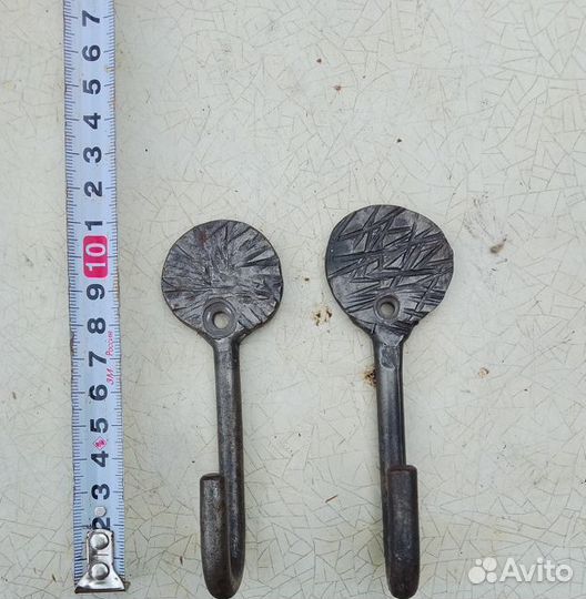 Крючки кованные уникальные для вешалки