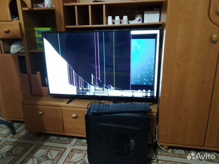 Телевизор ЖК