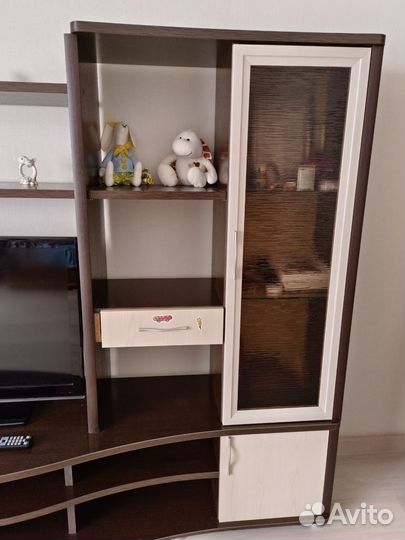 Стеллаж для телевизора