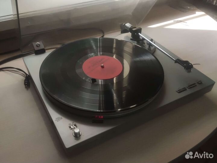 Проигрыватель винила