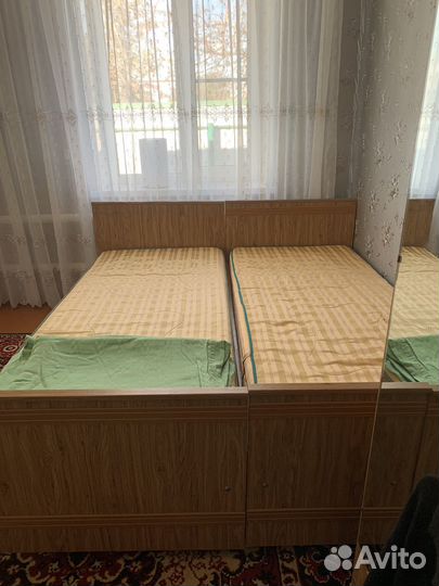 Кровать полуторка с матрасом