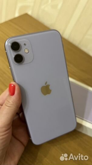 iPhone 11, 64 ГБ