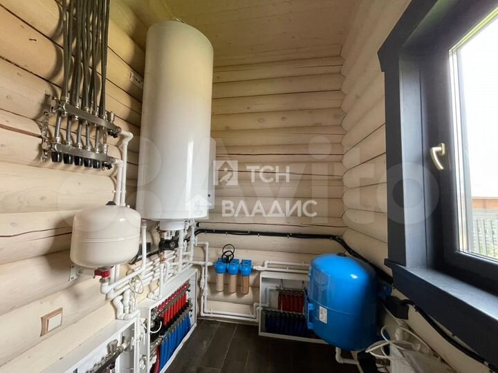 Дом 221 м² на участке 11,6 сот.