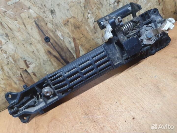 Ручка двери Suzuki Grand Vitara ER M16A 2006